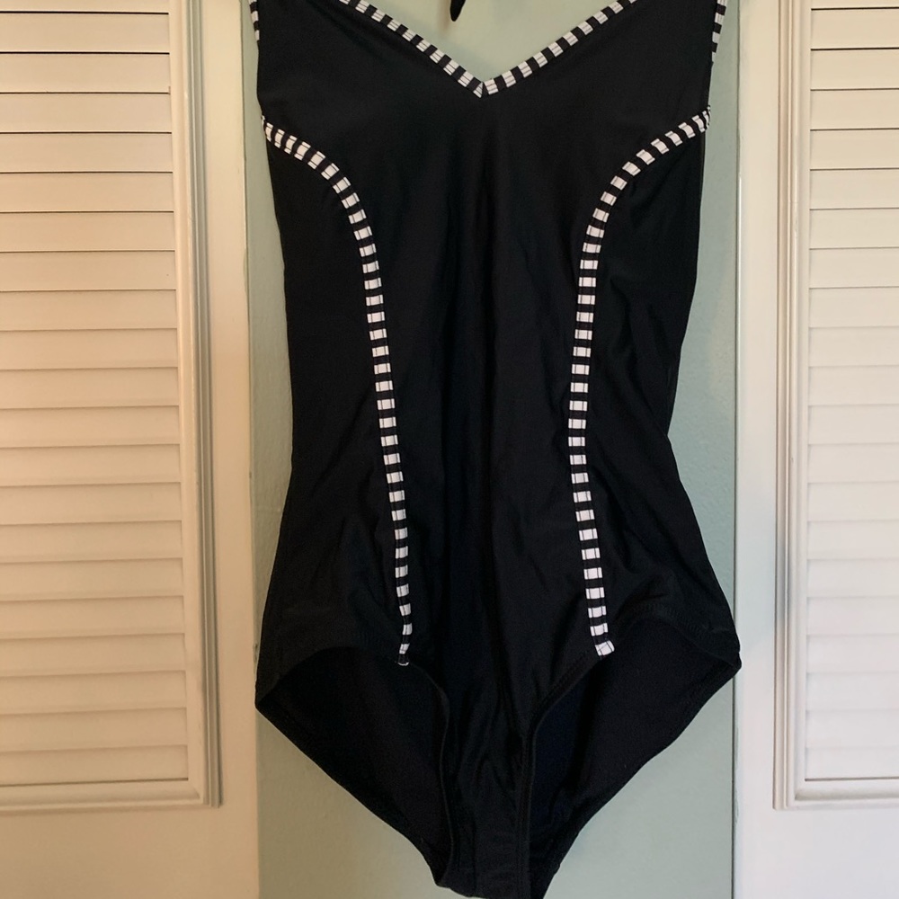 Bathing suit